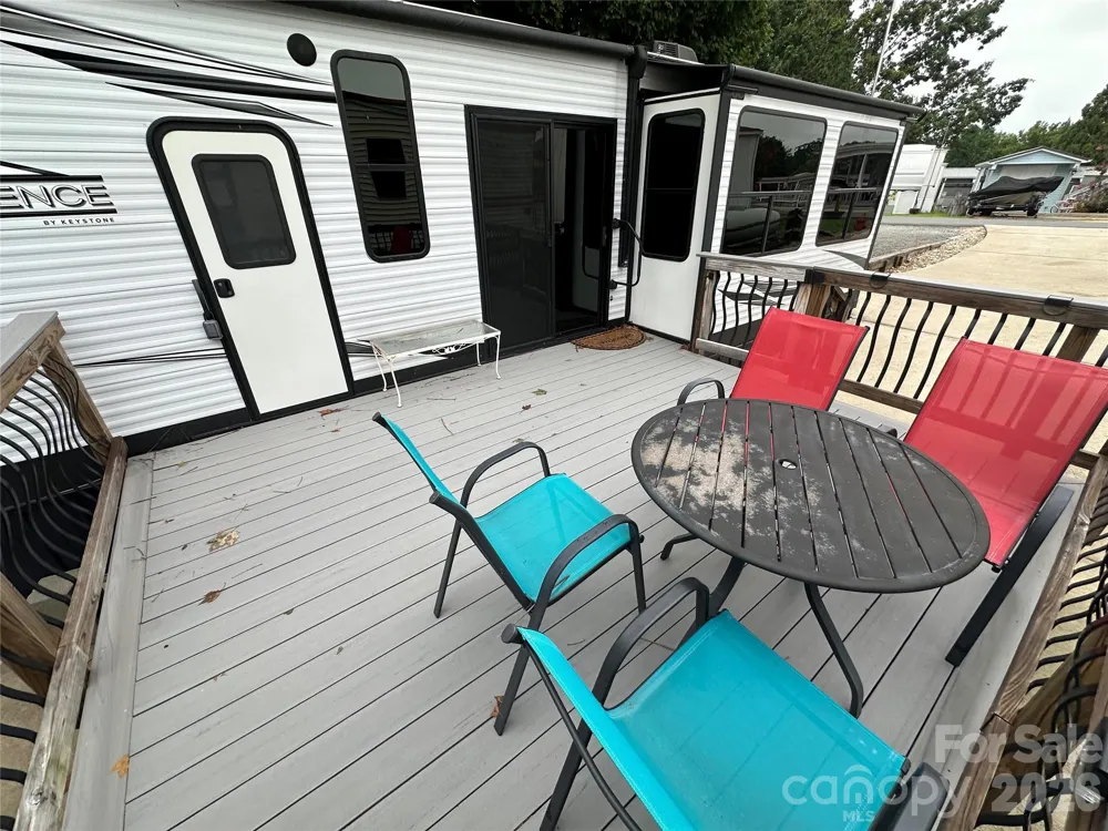 103 S Cardinal Avenue New London, NC 28127