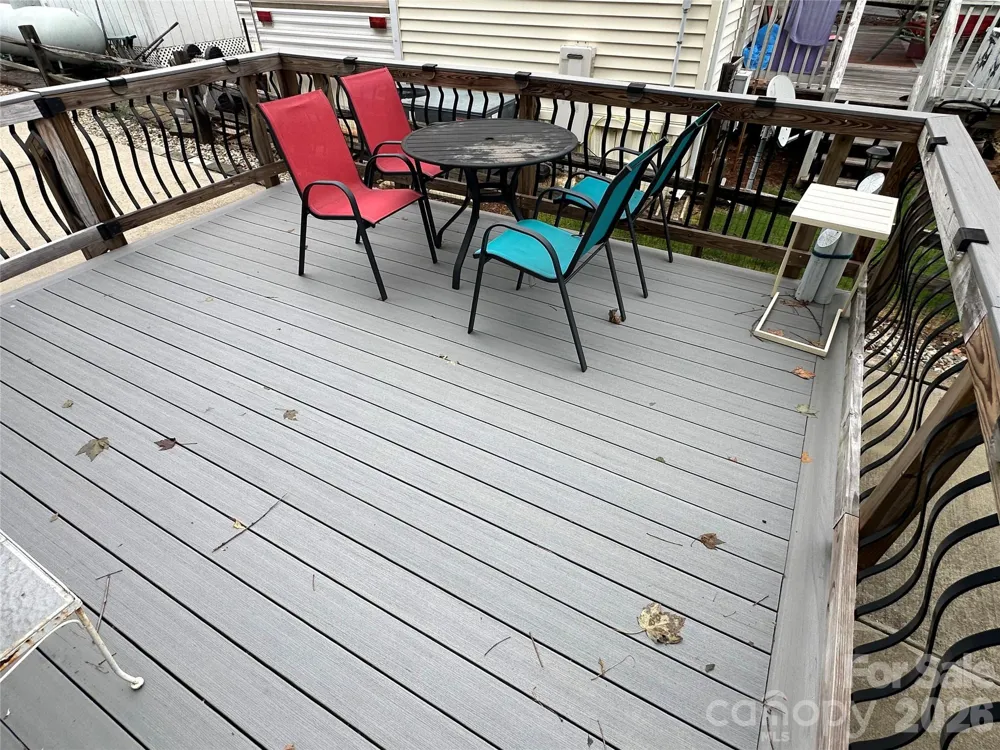 103 S Cardinal Avenue New London, NC 28127
