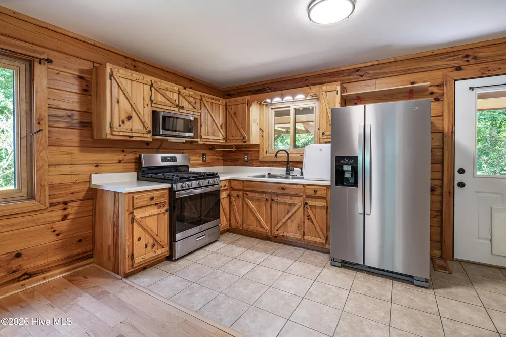 44 Red Wolf Trail Blairsville, GA 30512