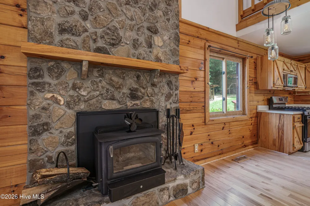 44 Red Wolf Trail Blairsville, GA 30512