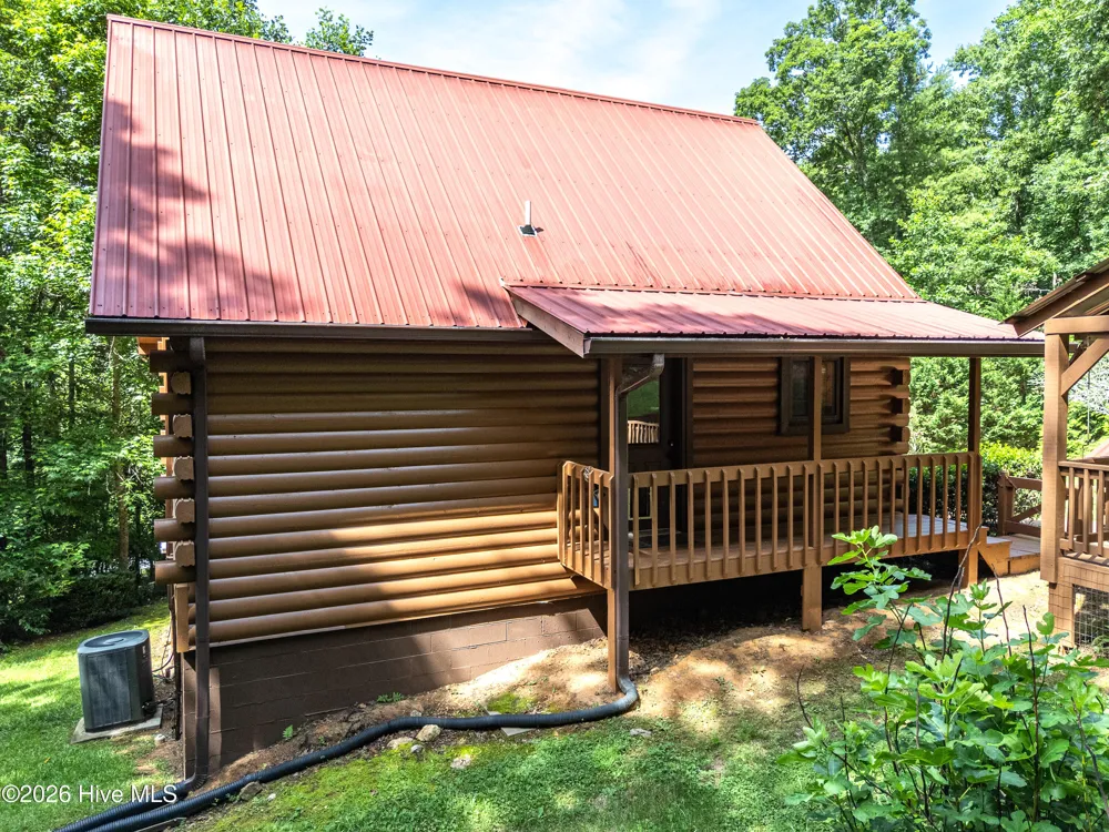 44 Red Wolf Trail Blairsville, GA 30512