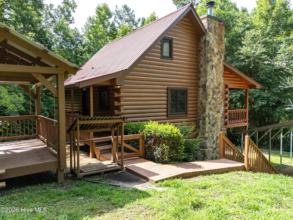 44 Red Wolf Trail Blairsville, GA 30512