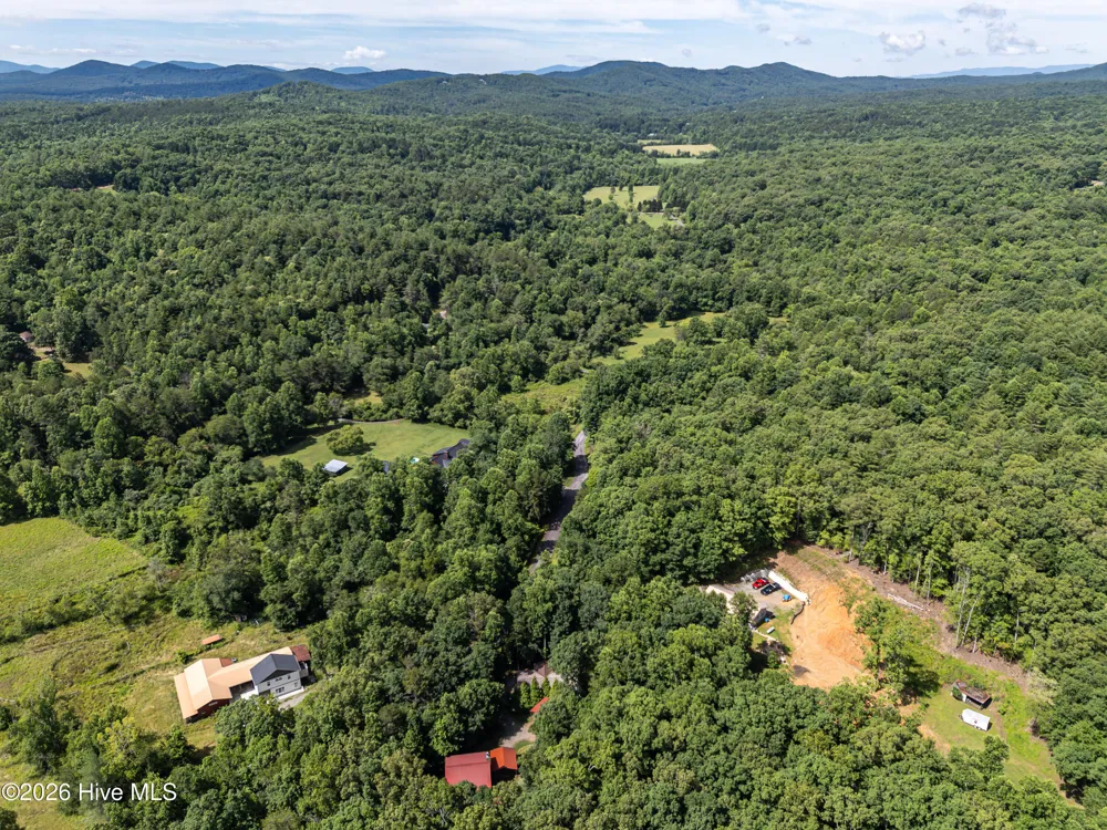 44 Red Wolf Trail Blairsville, GA 30512