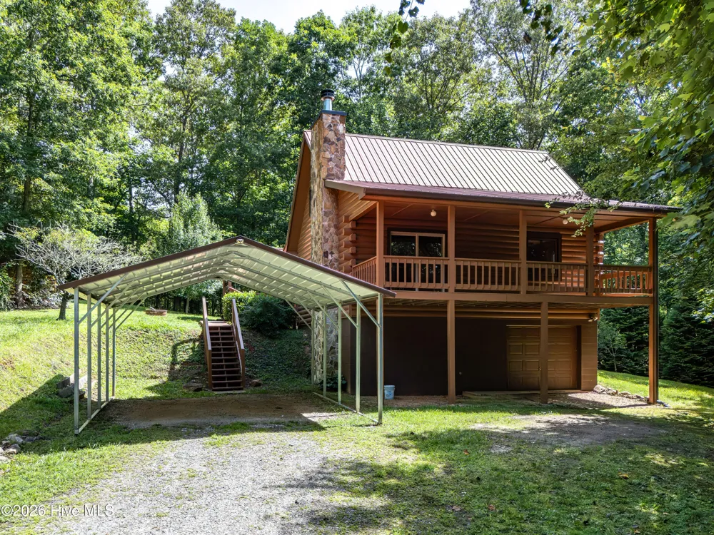 44 Red Wolf Trail Blairsville, GA 30512