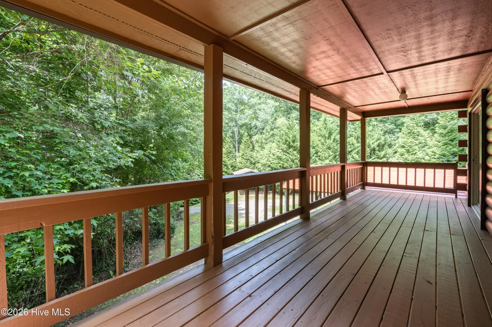 44 Red Wolf Trail Blairsville, GA 30512