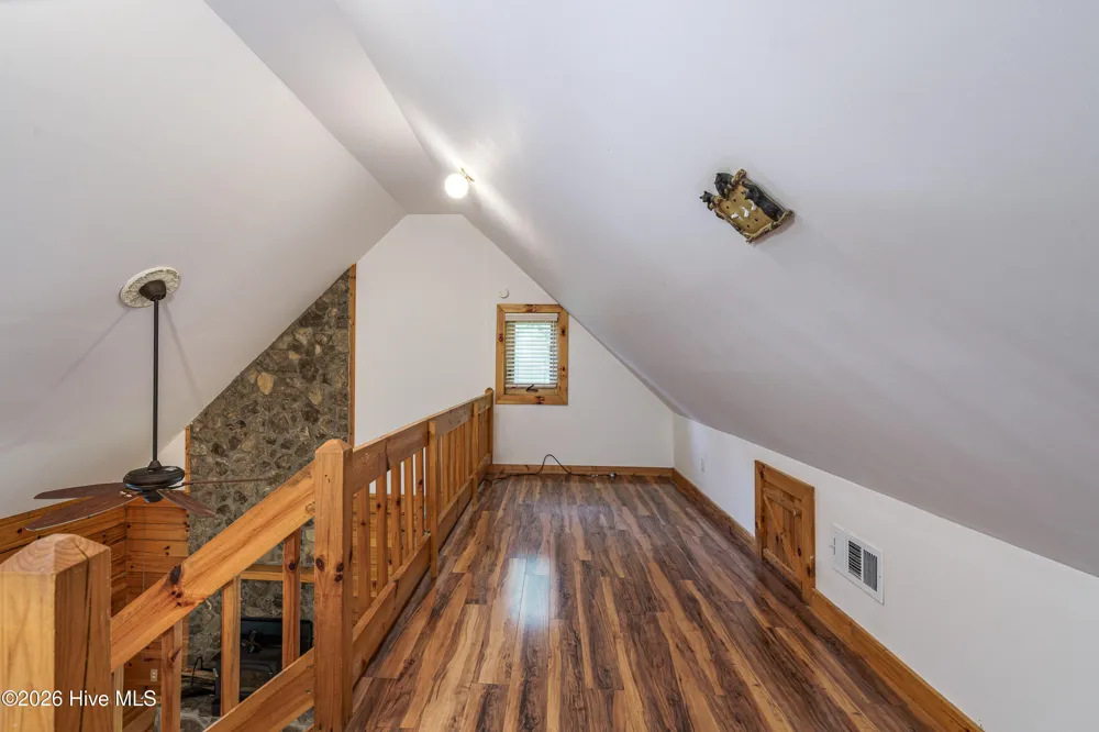 44 Red Wolf Trail Blairsville, GA 30512