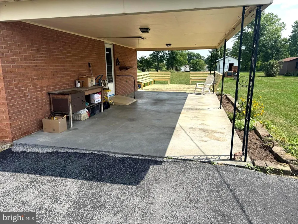 735 REDBUD Winchester, VA 22603