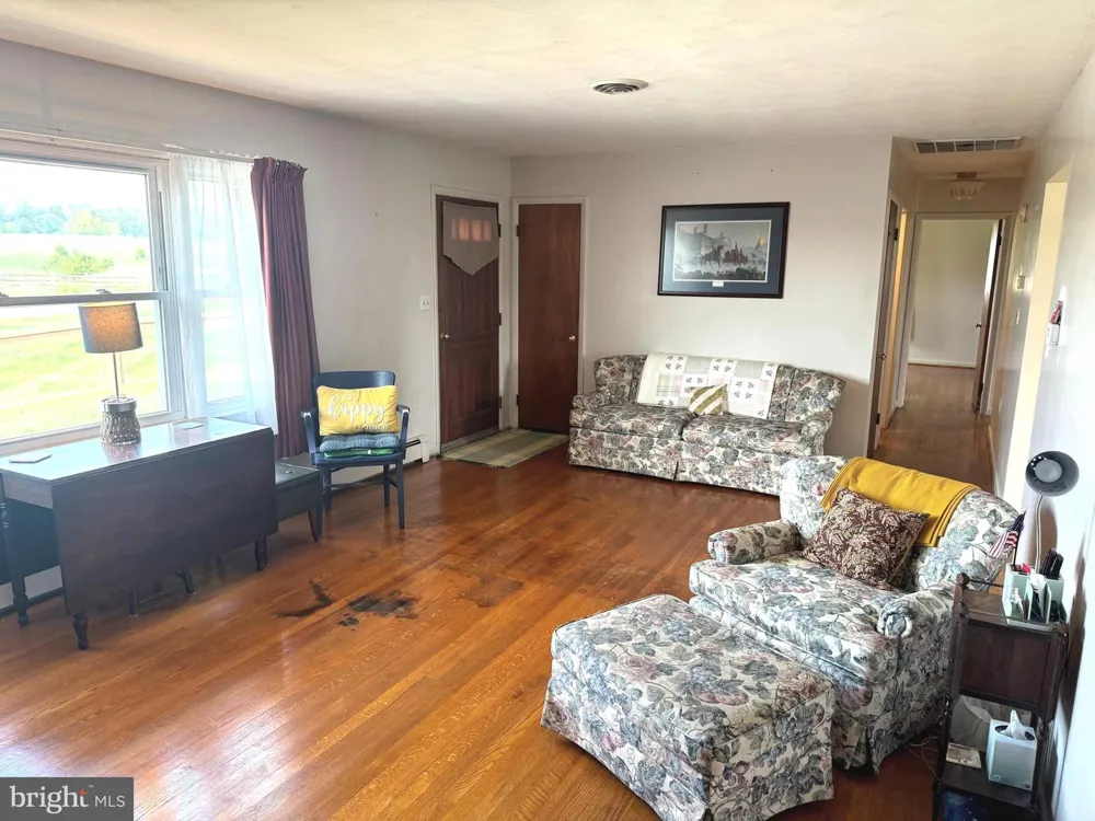 735 REDBUD Winchester, VA 22603