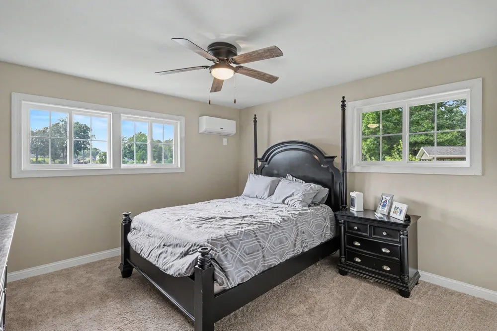 6380 Oak Ridge Drive Jonesville, MI 49250