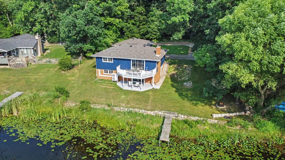 6380 Oak Ridge Drive Jonesville, MI 49250