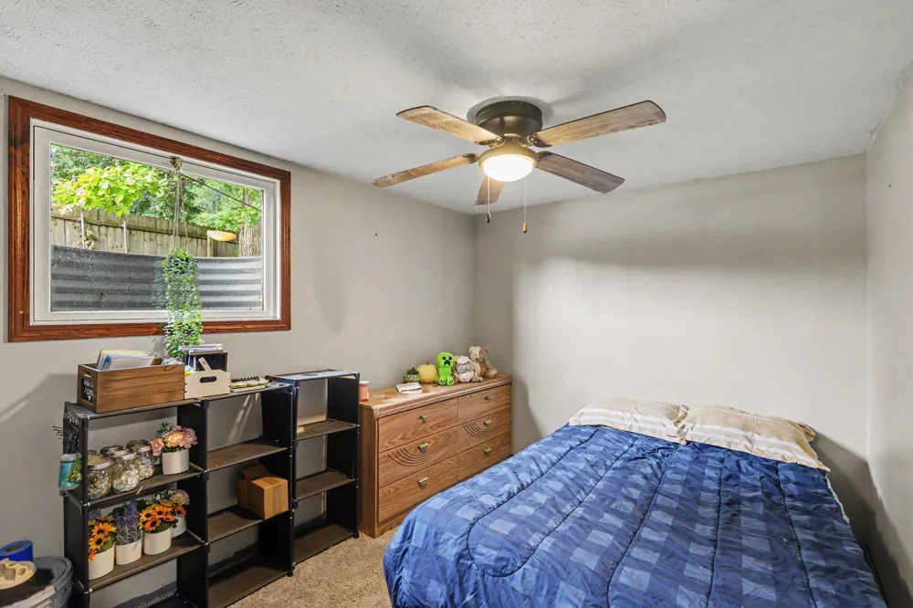 6380 Oak Ridge Drive Jonesville, MI 49250