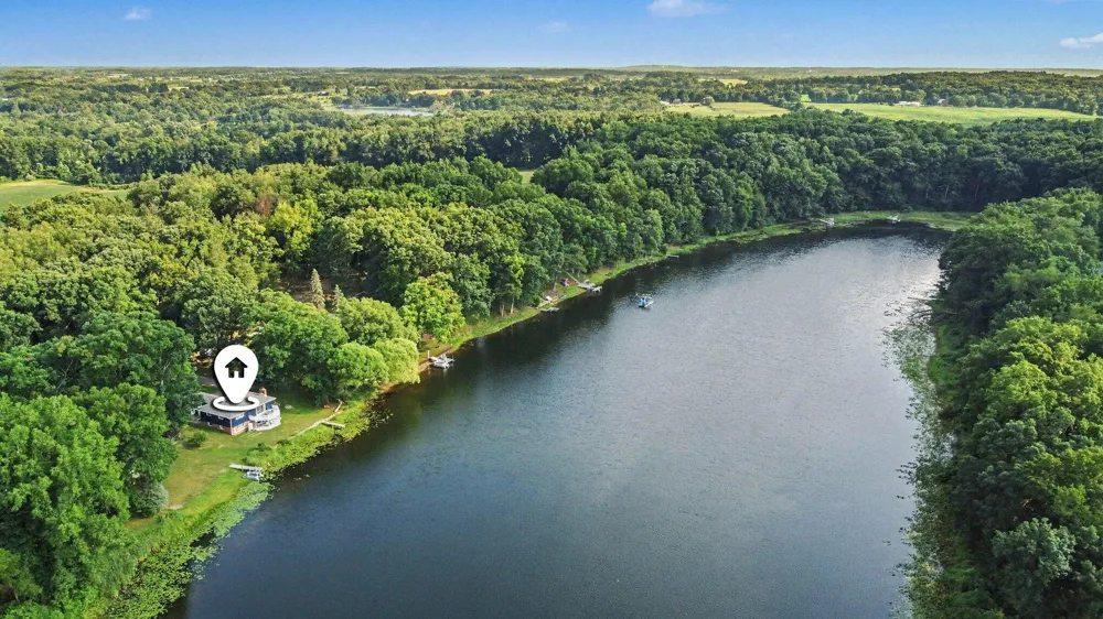 6380 Oak Ridge Drive Jonesville, MI 49250