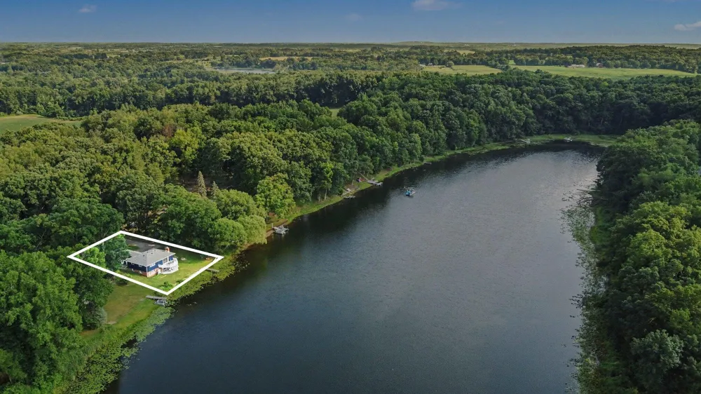 6380 Oak Ridge Drive Jonesville, MI 49250