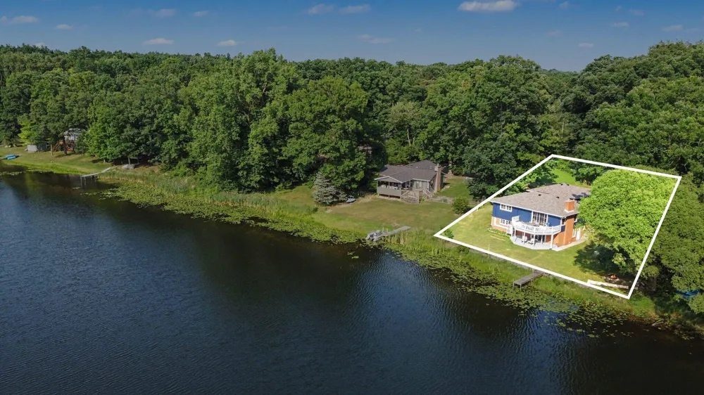 6380 Oak Ridge Drive Jonesville, MI 49250