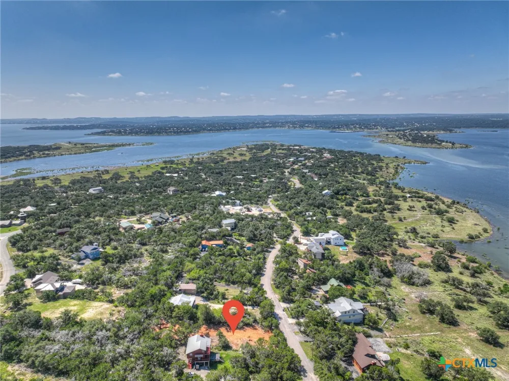 1919 Lakeshore Drive Canyon Lake, TX 78133