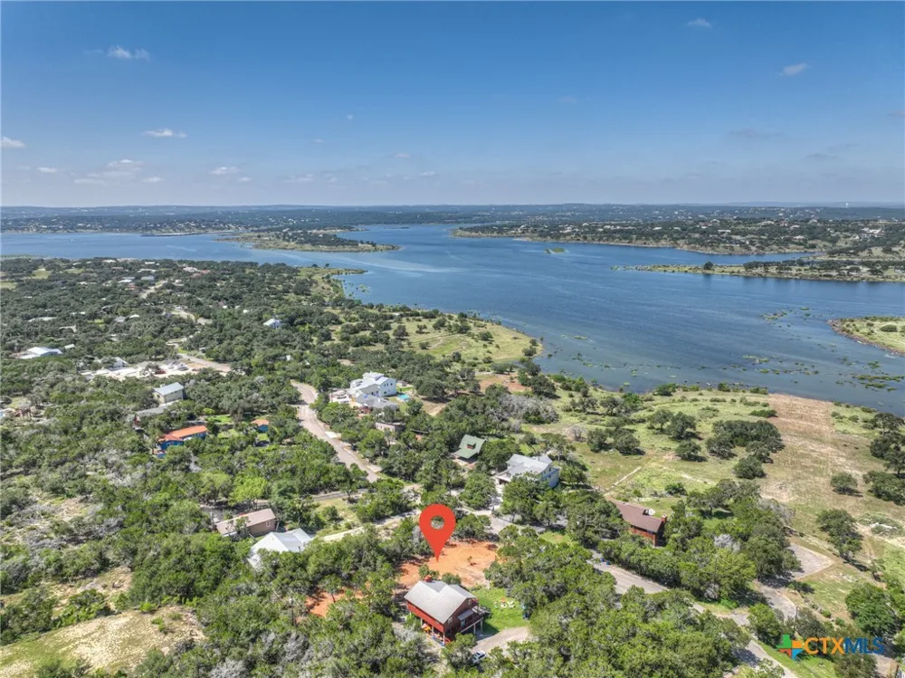 1919 Lakeshore Drive Canyon Lake, TX 78133