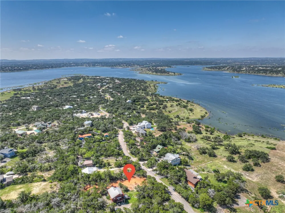 1919 Lakeshore Drive Canyon Lake, TX 78133