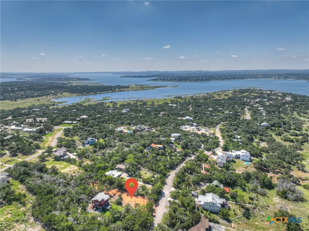 1919 Lakeshore Drive Canyon Lake, TX 78133