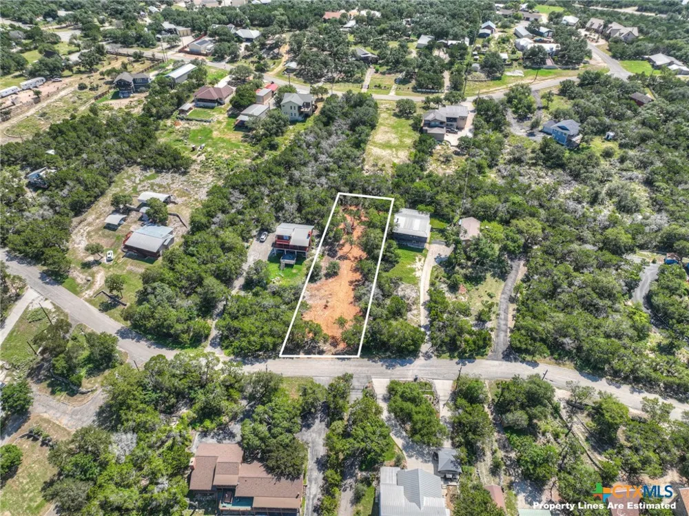 1919 Lakeshore Drive Canyon Lake, TX 78133