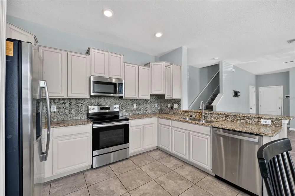 1702 IVORY GOOSE PLACE Ruskin, FL 33570