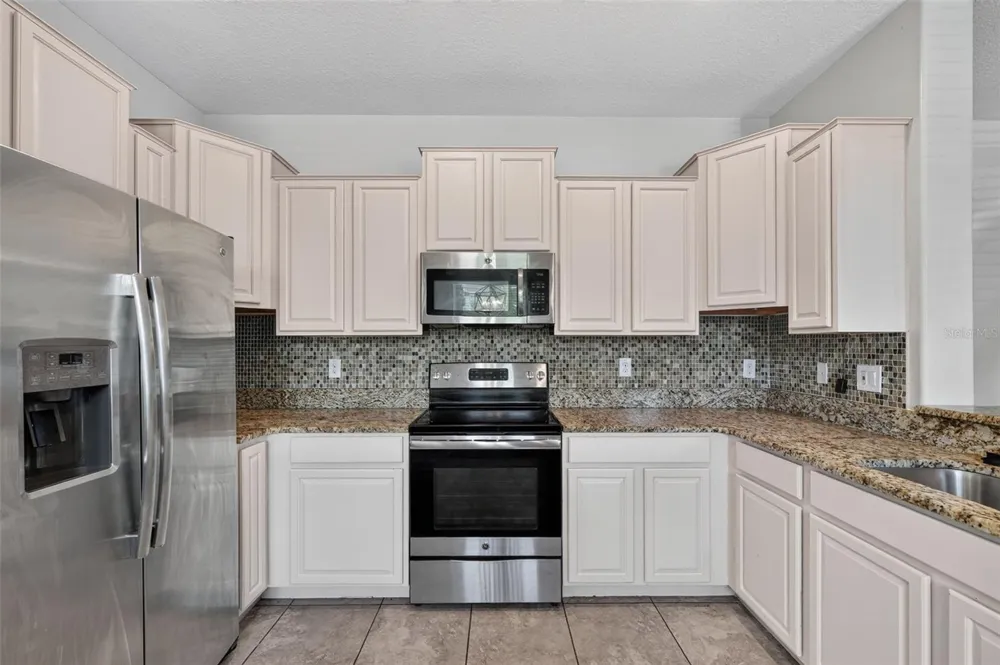 1702 IVORY GOOSE PLACE Ruskin, FL 33570