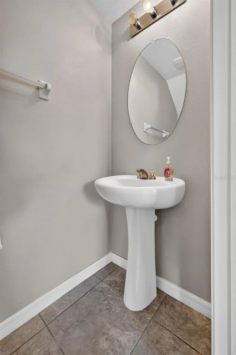 1702 IVORY GOOSE PLACE Ruskin, FL 33570