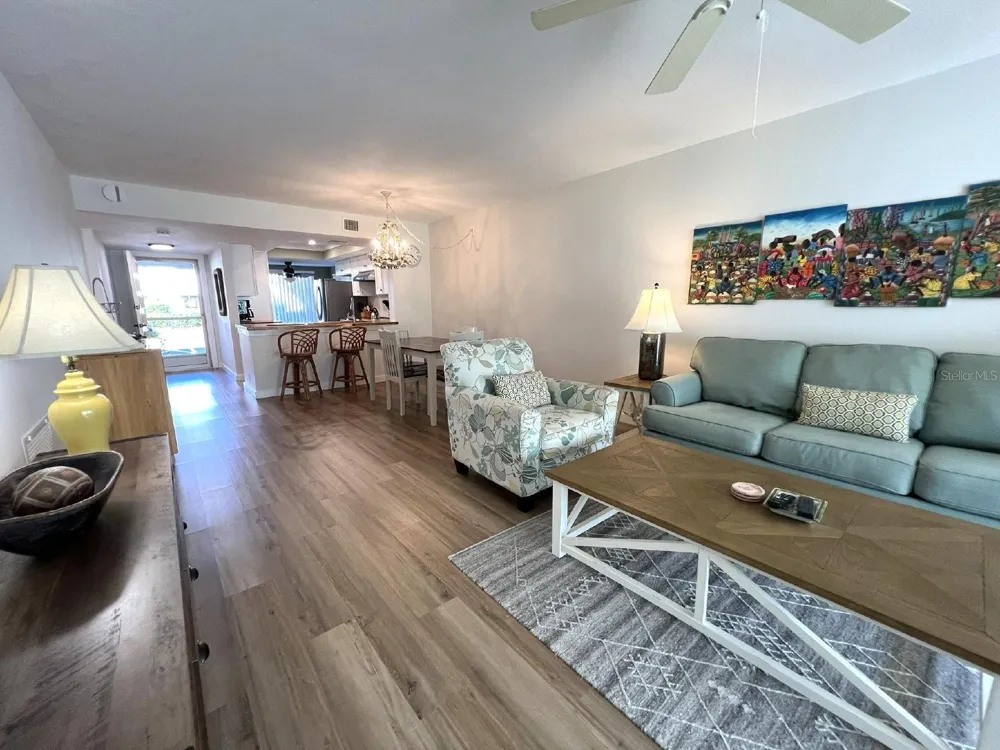 5205 WEDGEWOOD LN #15 Sarasota, FL 34235