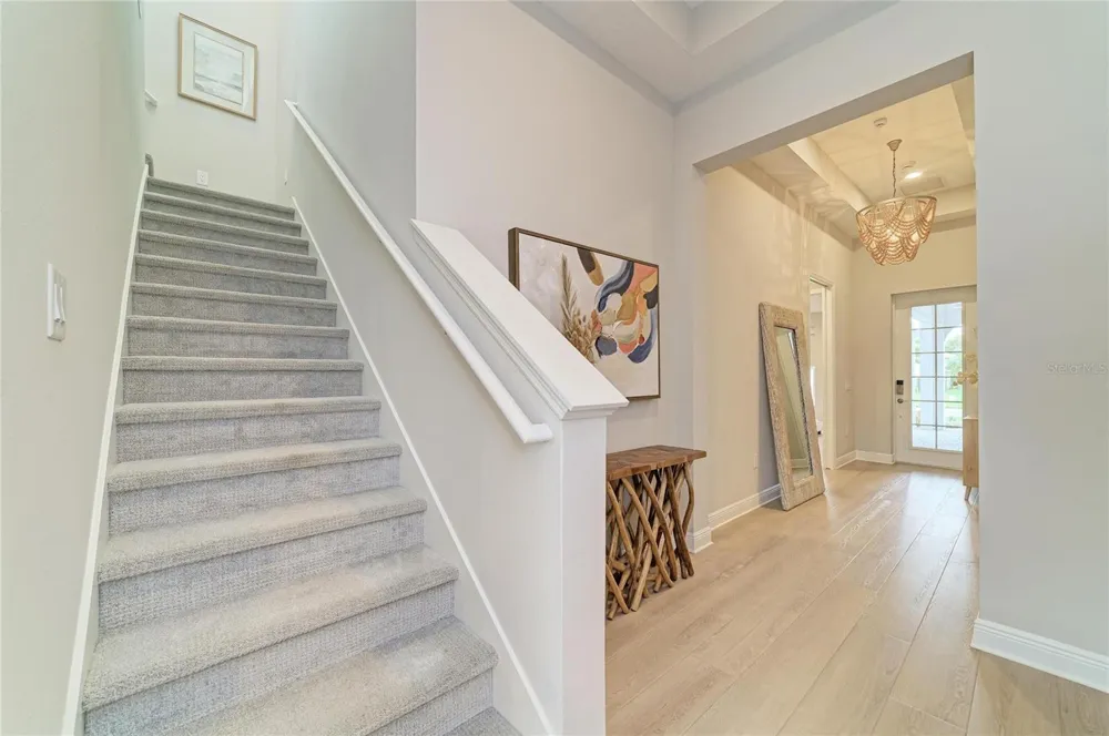 8079 SLIPWAY DR Sarasota, FL 34240