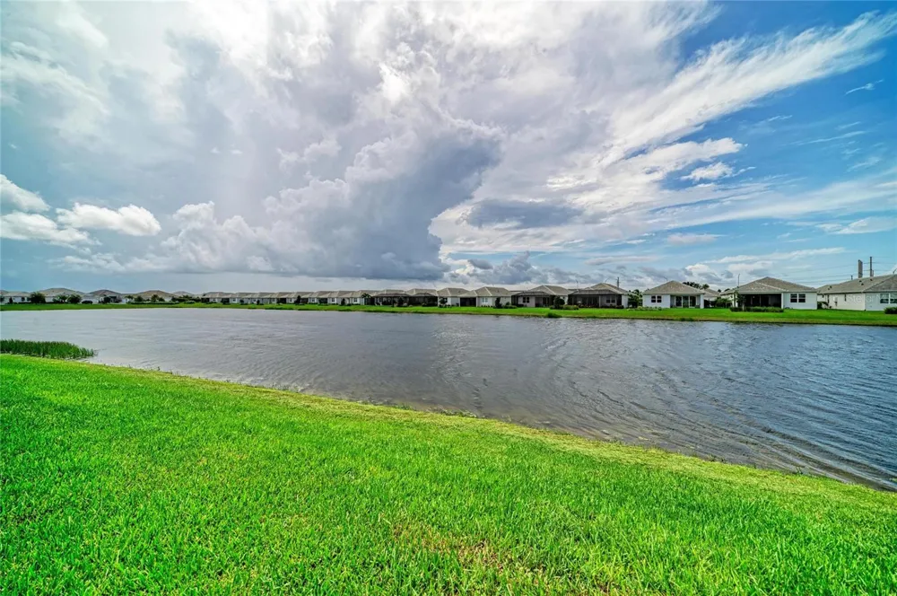 8079 SLIPWAY DR Sarasota, FL 34240