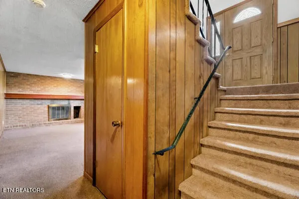 406 Montvale Station Rd Maryville, TN 37803