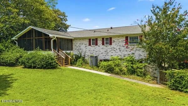 406 Montvale Station Rd Maryville, TN 37803