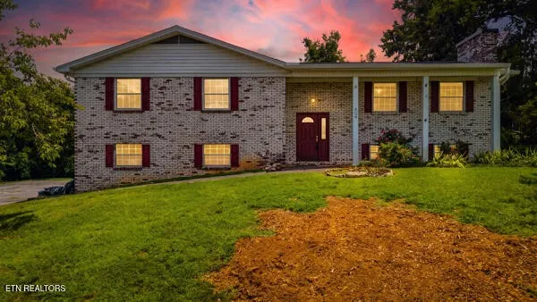 406 Montvale Station Rd Maryville, TN 37803
