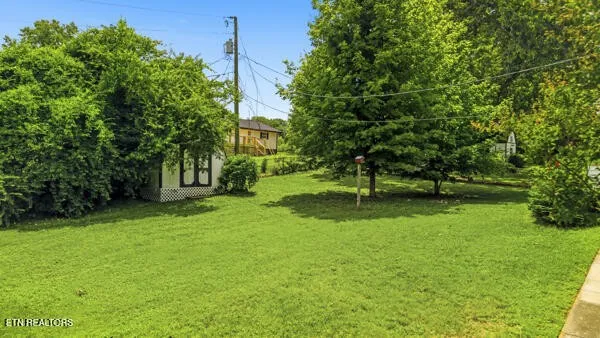 406 Montvale Station Rd Maryville, TN 37803