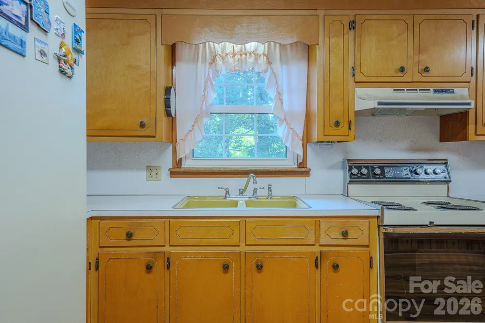 1169 Burkehurst Avenue Morganton, NC 28655