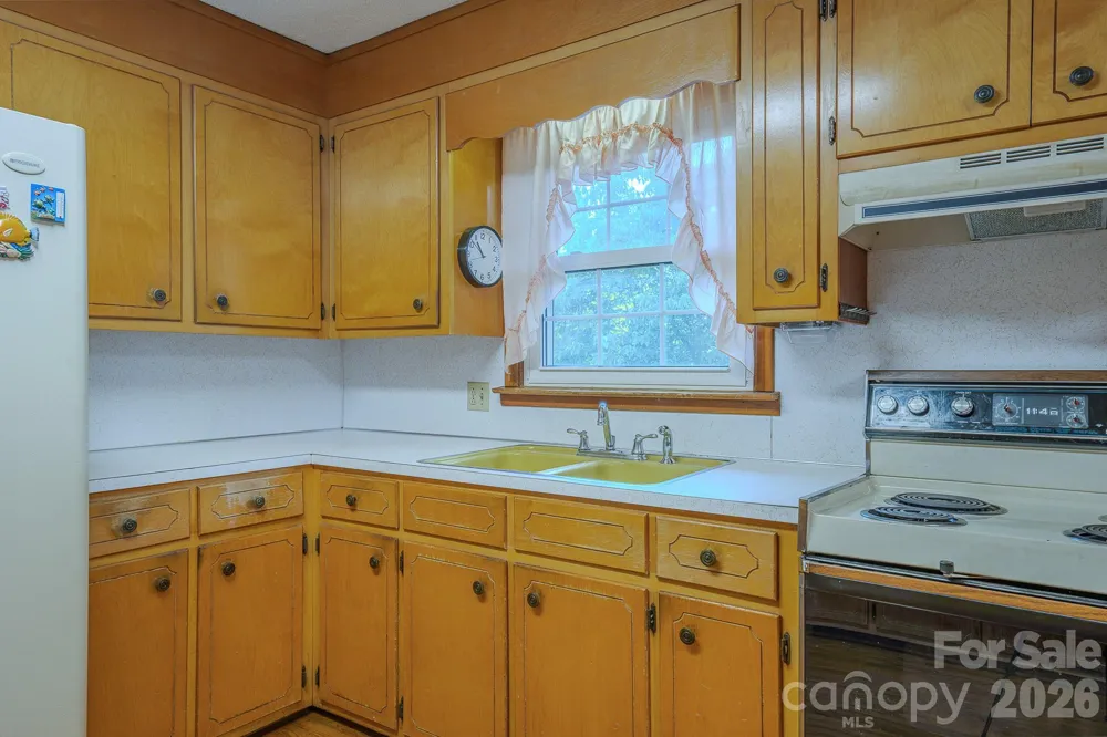 1169 Burkehurst Avenue Morganton, NC 28655