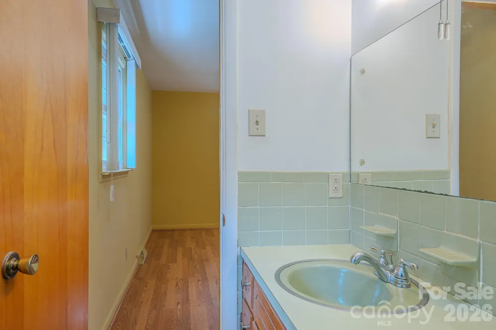 1169 Burkehurst Avenue Morganton, NC 28655