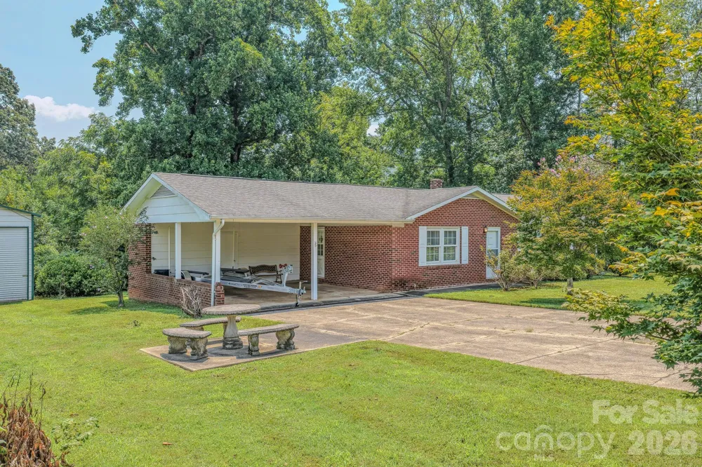 1169 Burkehurst Avenue Morganton, NC 28655