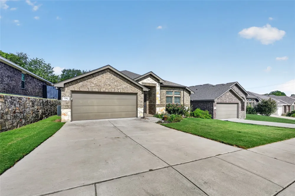 116 Wilson Cliff Drive White Settlement, TX 76108