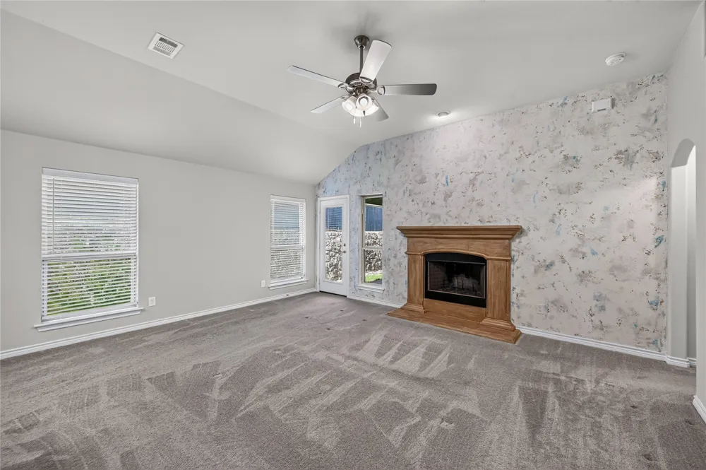 116 Wilson Cliff Drive White Settlement, TX 76108