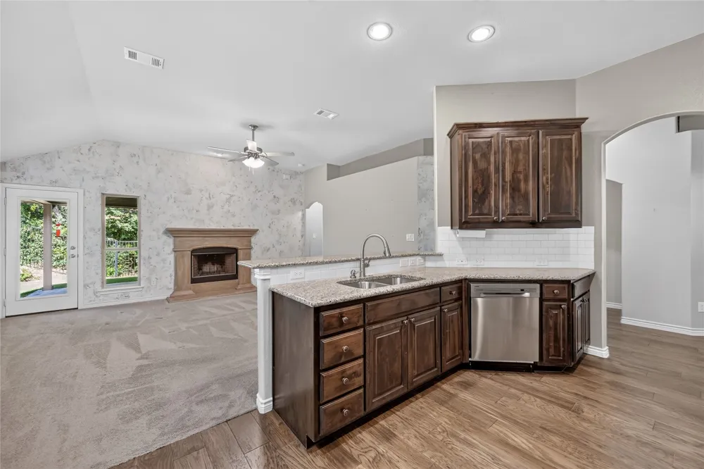 116 Wilson Cliff Drive White Settlement, TX 76108