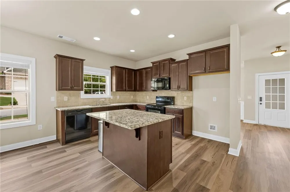 800 Ansbeth Way Athens, GA 30606
