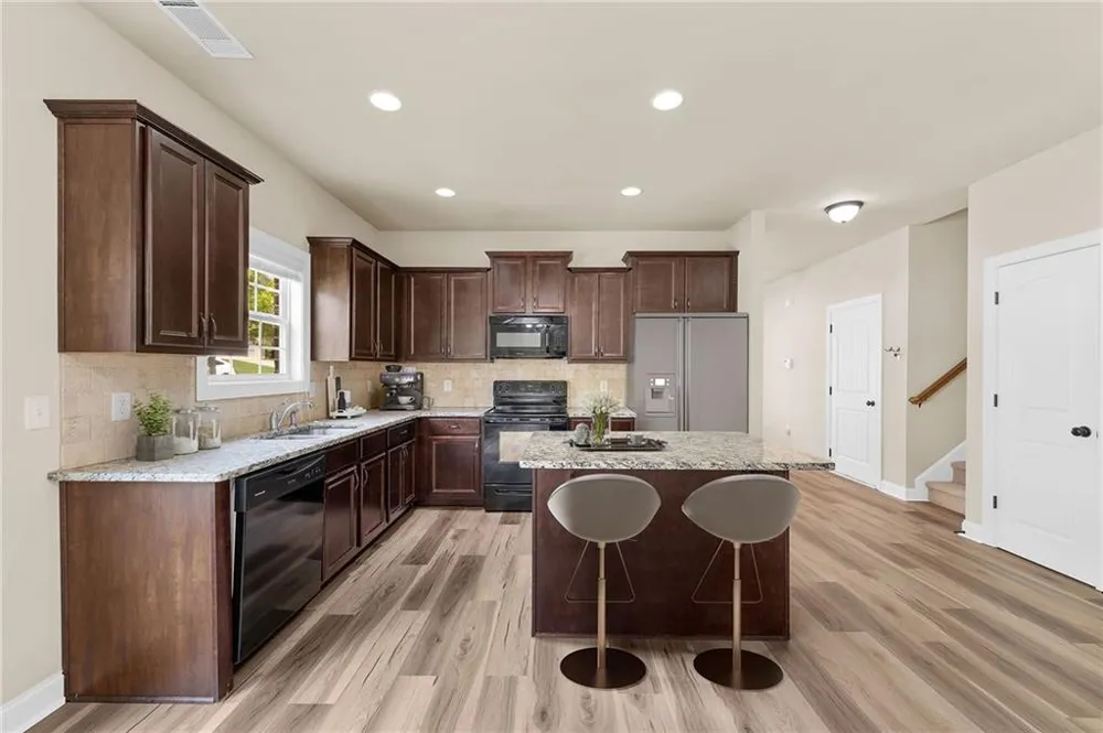 800 Ansbeth Way Athens, GA 30606