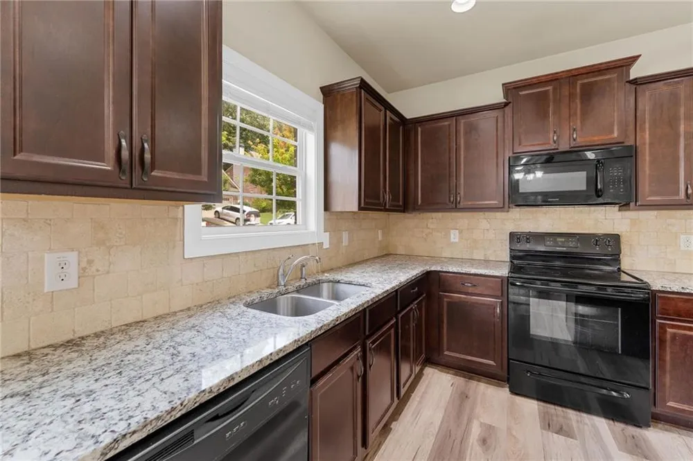 800 Ansbeth Way Athens, GA 30606