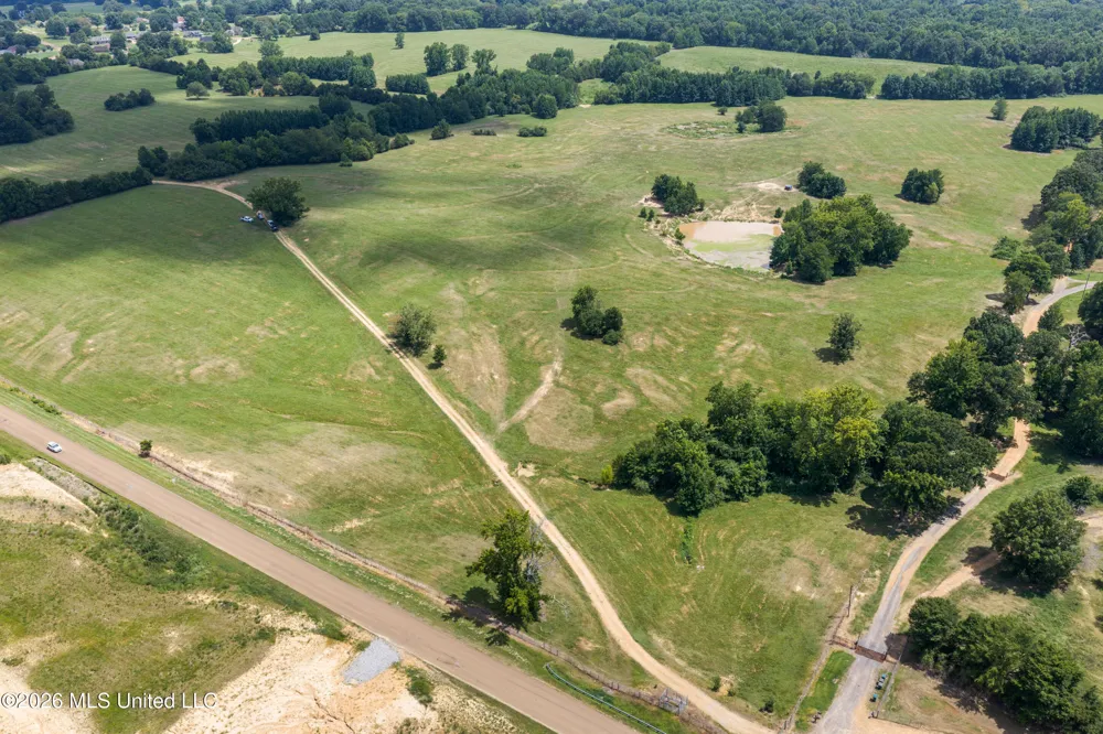 1000 Woolfolk Road Senatobia, MS 38668