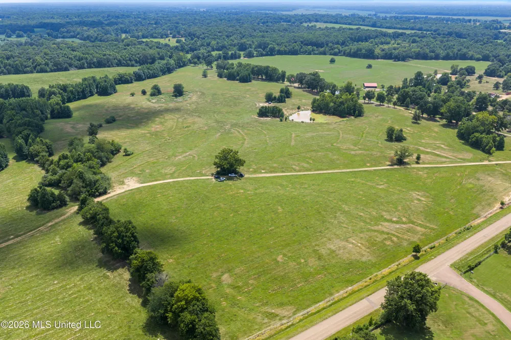 1000 Woolfolk Road Senatobia, MS 38668