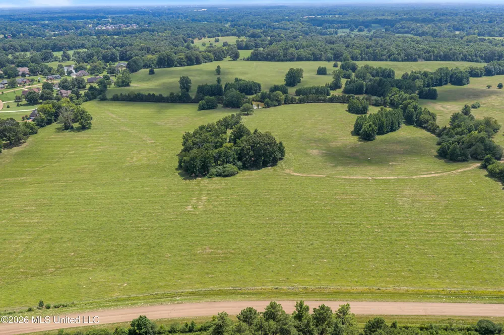 1000 Woolfolk Road Senatobia, MS 38668