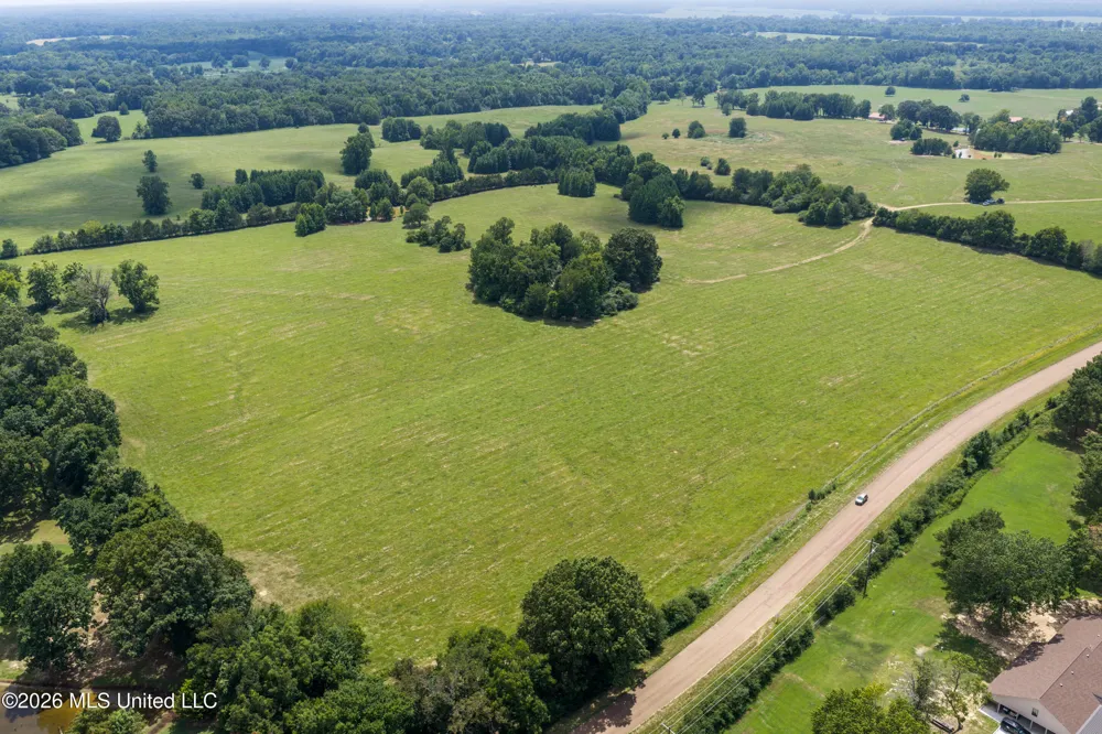 1000 Woolfolk Road Senatobia, MS 38668