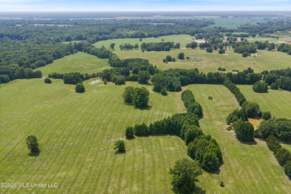 1000 Woolfolk Road Senatobia, MS 38668