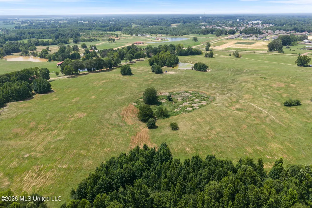 1000 Woolfolk Road Senatobia, MS 38668