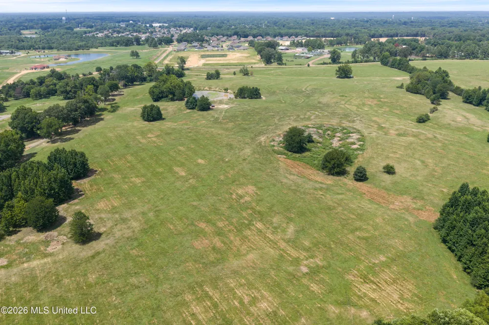 1000 Woolfolk Road Senatobia, MS 38668